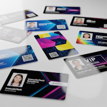 Stampa badge a colori o in bianco e nero, su banda magnetica o RFID